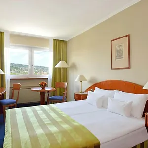 **** Hotell Danubius Flamenco Ungern